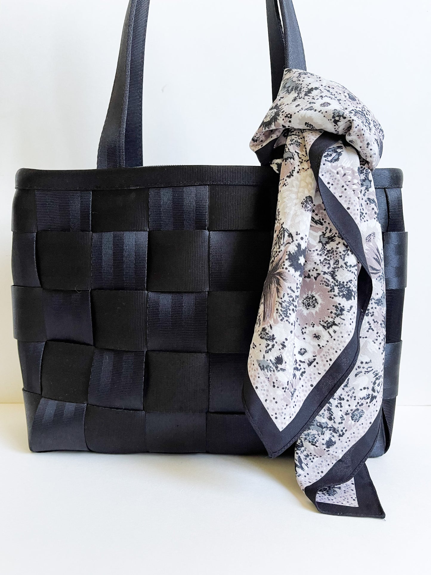 Harveys Seatbelt Double Handle Tote
