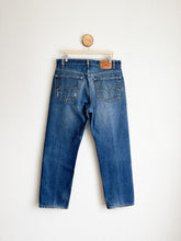 Load image into Gallery viewer, Vintage Levi&#39;s 505 Jeans - 37&quot; Waist
