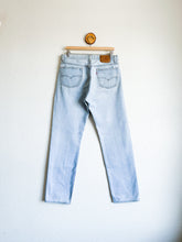 Load image into Gallery viewer, Vintage Levi&#39;s 501 Jeans - 33&quot; Waist
