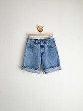 Load image into Gallery viewer, Vintage Levi&#39;s 560 Jean Shorts - 29.5&quot; Waist
