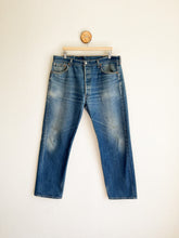 Load image into Gallery viewer, Vintage Levi&#39;s 501 Jeans - 38&quot; Waist
