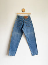 Load image into Gallery viewer, Vintage Levi&#39;s 560 Jeans - 27.5&quot; Waist
