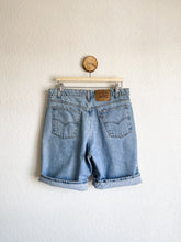 Load image into Gallery viewer, Vintage Levi&#39;s 550 Cutoff Shorts - 35&quot; Waist
