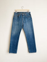 Load image into Gallery viewer, Vintage Levi&#39;s 501 Jeans - 32.5&quot; Waist
