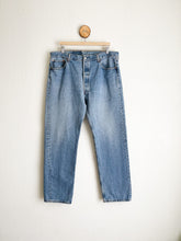 Load image into Gallery viewer, Vintage Levi&#39;s 501 Jeans - 39&quot; Waist

