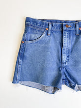 Load image into Gallery viewer, Vintage Wrangler Cutoff Shorts - 28&quot; Waist
