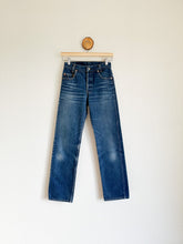 Load image into Gallery viewer, Vintage Levi&#39;s 701 Student Fit Jeans - 25&quot; Waist
