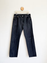 Load image into Gallery viewer, Vintage Levi&#39;s 501 Jeans - 33&quot; Waist
