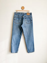 Load image into Gallery viewer, Vintage Levi&#39;s 550 Jeans - 37&quot; Waist
