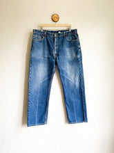 Load image into Gallery viewer, Vintage Levi&#39;s Jeans - 39.5&quot; Waist
