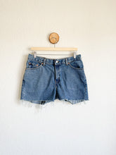 Load image into Gallery viewer, Vintage Levi&#39;s 517 Cutoff Shorts - 32&quot; Waist
