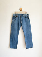 Load image into Gallery viewer, Vintage Levi&#39;s 501 Jeans - 35&quot; Waist
