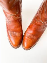 Load image into Gallery viewer, Vintage Dingo Boots
